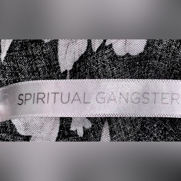 Spiritual Gangster Black and White Floral Tie Front Kimono Robe • - Picture 6 of 7